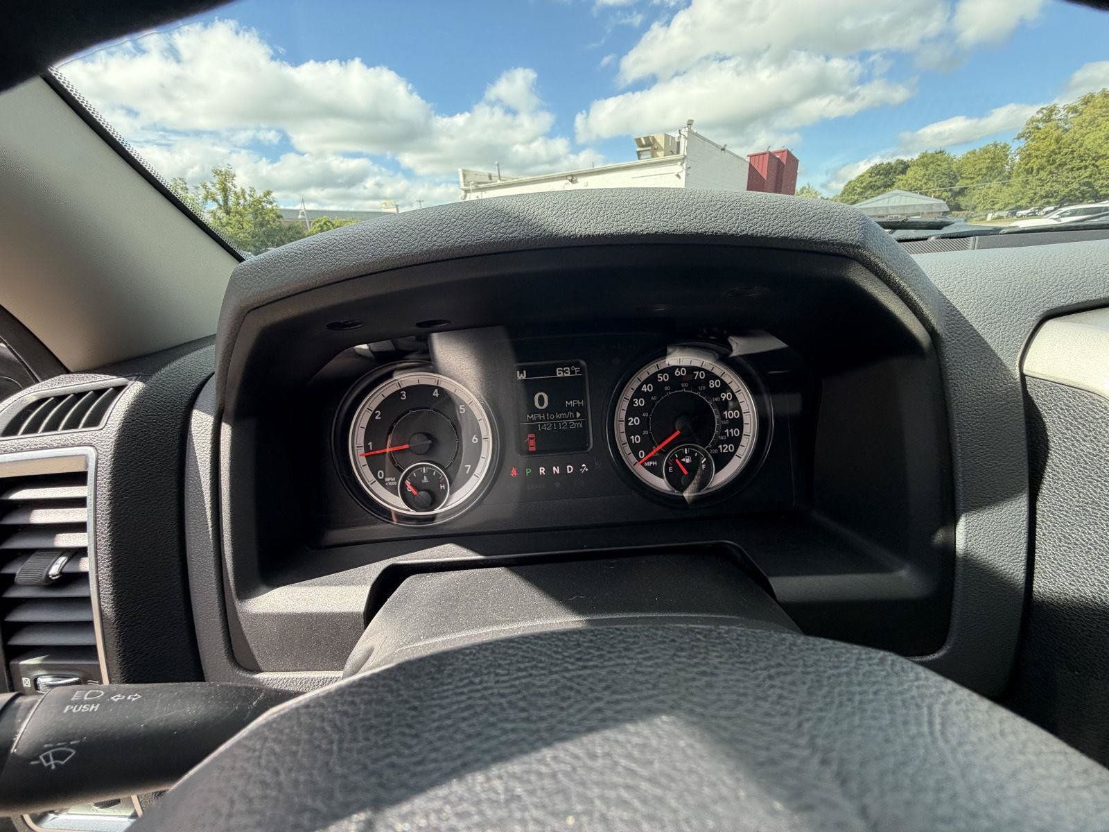 Used 2016 RAM 1500 Classic SLT AWD/4WD image 15