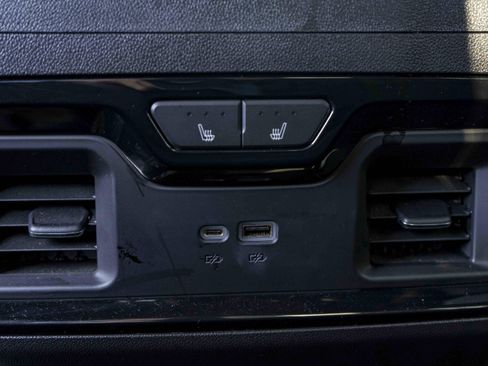 Used 2024 Chevrolet Silverado 1500 ZR2 w/ Technology Package image 43