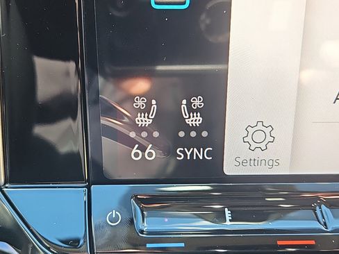 New 2026 Volkswagen Atlas SE image 10