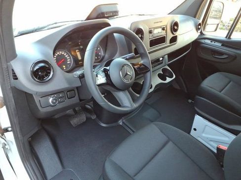 New 2025 Mercedes-Benz Sprinter 2500 image 14