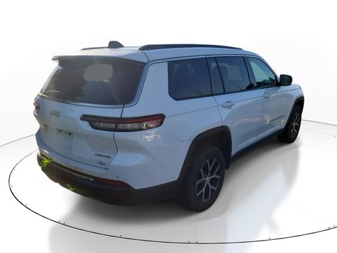Used 2024 Jeep Grand Cherokee L Limited w/ Luxury Tech Group II RWD image 7