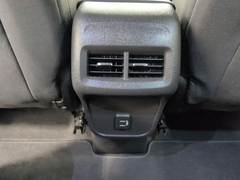 Used 2019 Chevrolet Equinox LT w/ Driver Convenience Package AWD/4WD image 22