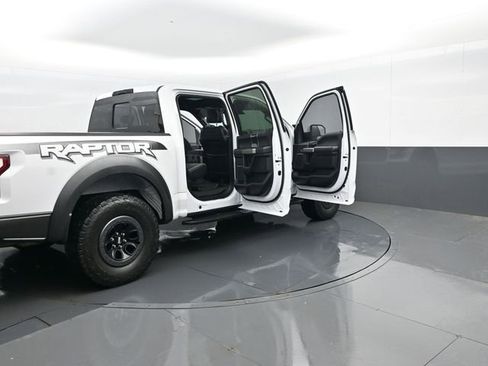 Used 2018 Ford F150 Raptor w/ Equipment Group 802A Luxury image 31