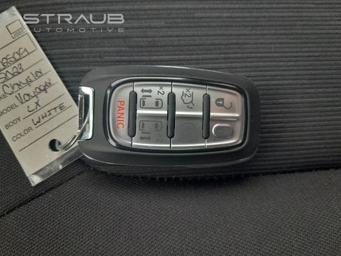 Used 2023 Chrysler Voyager LX FWD image 10