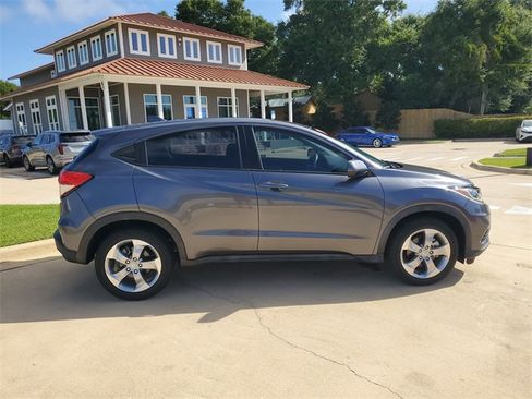 Used 2021 Honda HR-V LX image 8