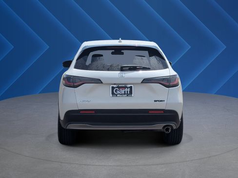 Used 2024 Honda HR-V Sport image 4