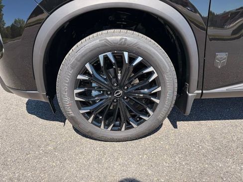 New 2026 Nissan Rogue SV AWD/4WD image 9