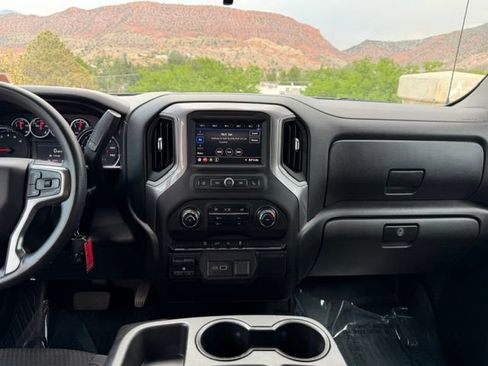 Used 2021 Chevrolet Silverado 1500 Custom Trail Boss w/ Safety Confidence Package AWD/4WD image 14