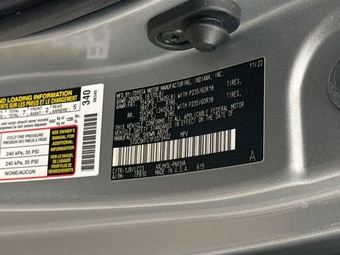 Used 2023 Toyota Sienna XSE AWD/4WD image 34