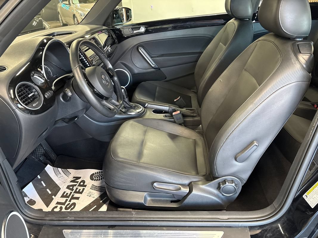 Used 2013 Volkswagen Beetle 2.5 FWD image 24
