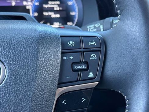 Used 2025 Toyota Crown Signia w/ Advanced Technology Package AWD/4WD image 27