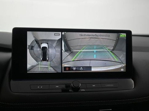 Used 2024 Nissan Rogue Platinum w/ Platinum Premium Package image 12