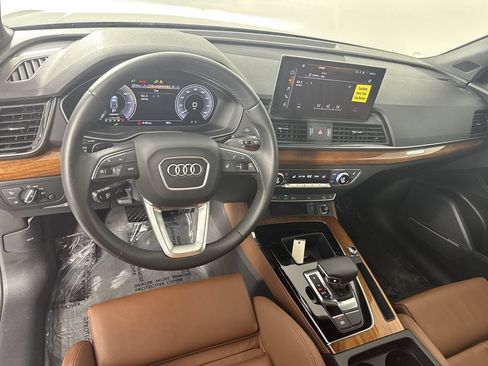 Used 2023 Audi Q5 e Premium Plus w/ Premium Plus Package AWD/4WD image 9