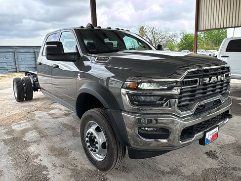 New 2026 RAM 5500 Tradesman w/ Chrome Appearance Group image 3