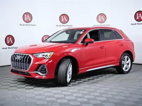 Certified 2022 Audi Q3 2.0T Premium Plus w/ Premium Plus Package image 4