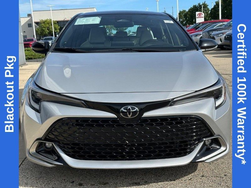 Used 2025 Toyota Corolla XSE FWD image 9