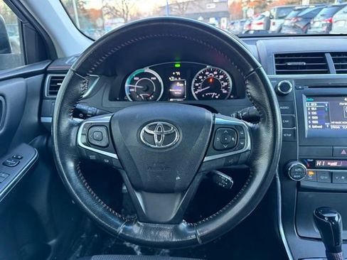 Used 2016 Toyota Camry SE image 18