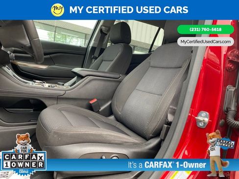 Used 2023 GMC Acadia SLE w/ Driver Convenience Package FWD image 13