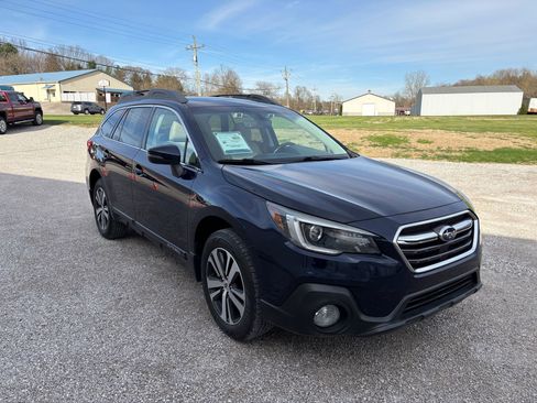 Used 2018 Subaru Outback 2.5i Limited image 11