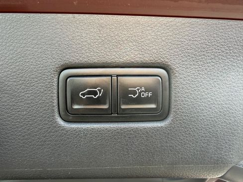 Used 2022 Kia Carnival EX FWD image 7