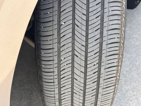 Certified 2024 Hyundai Elantra SEL image 5