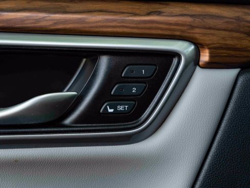 Used 2019 Honda CR-V Touring image 37