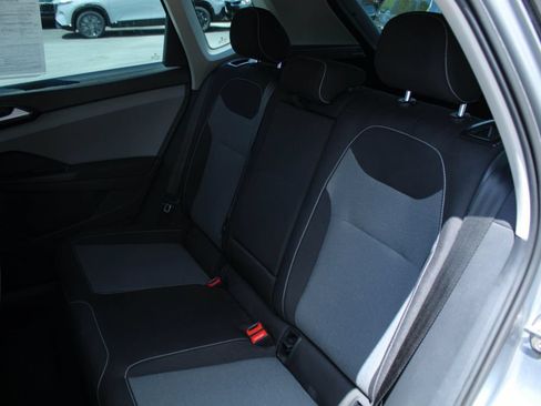 Used 2022 Volkswagen Taos S AWD/4WD image 8