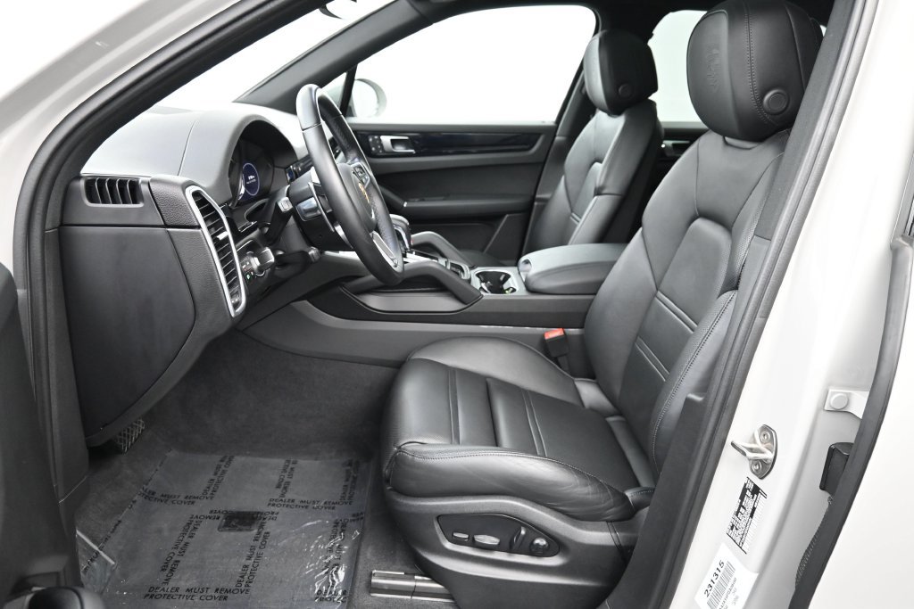 Certified 2023 Porsche Cayenne AWD/4WD image 10