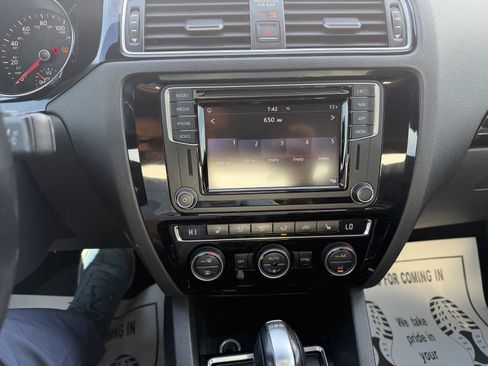 Used 2018 Volkswagen Jetta GLI image 19