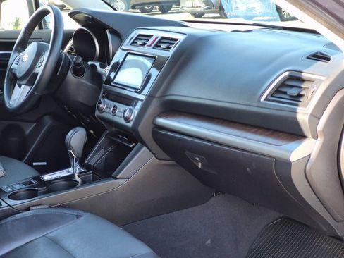 Used 2017 Subaru Outback 2.5i Limited image 23