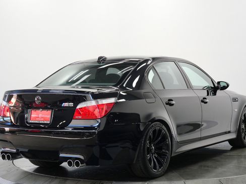 Used 2006 BMW M5 RWD image 9