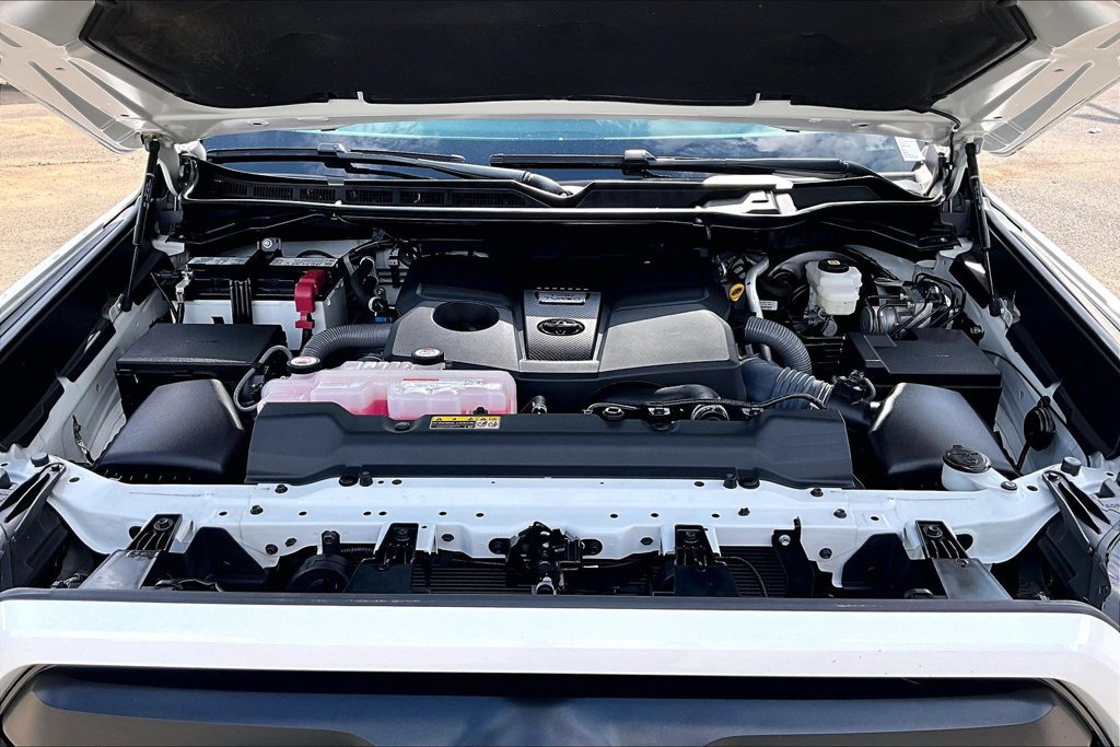 Used 2023 Toyota Tundra SR5 w/ SR5 Convenience Package AWD/4WD image 33