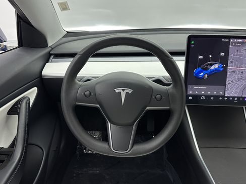 Used 2020 Tesla Model 3 Standard Range Plus image 23