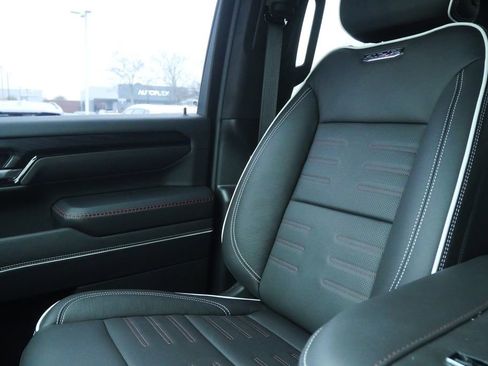 Used 2026 GMC Sierra 2500 AT4X image 31