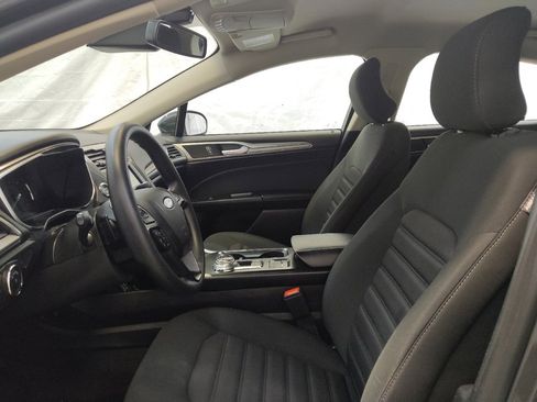 Used 2019 Ford Fusion SE image 17