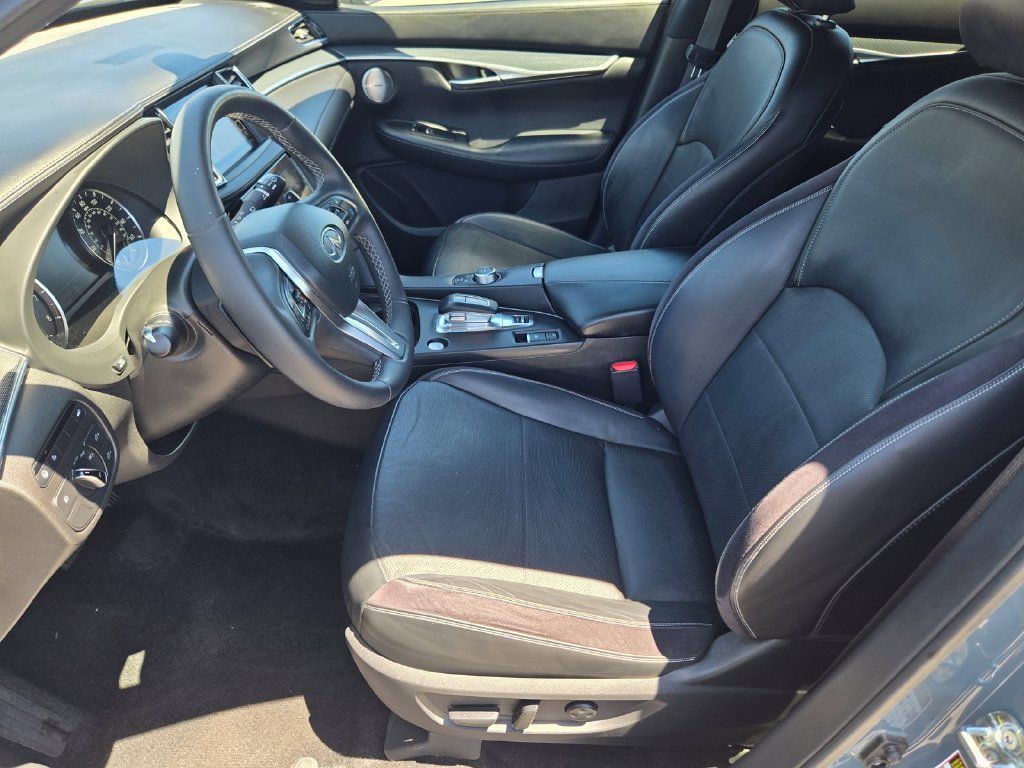 Used 2023 INFINITI QX50 Sport AWD/4WD image 16