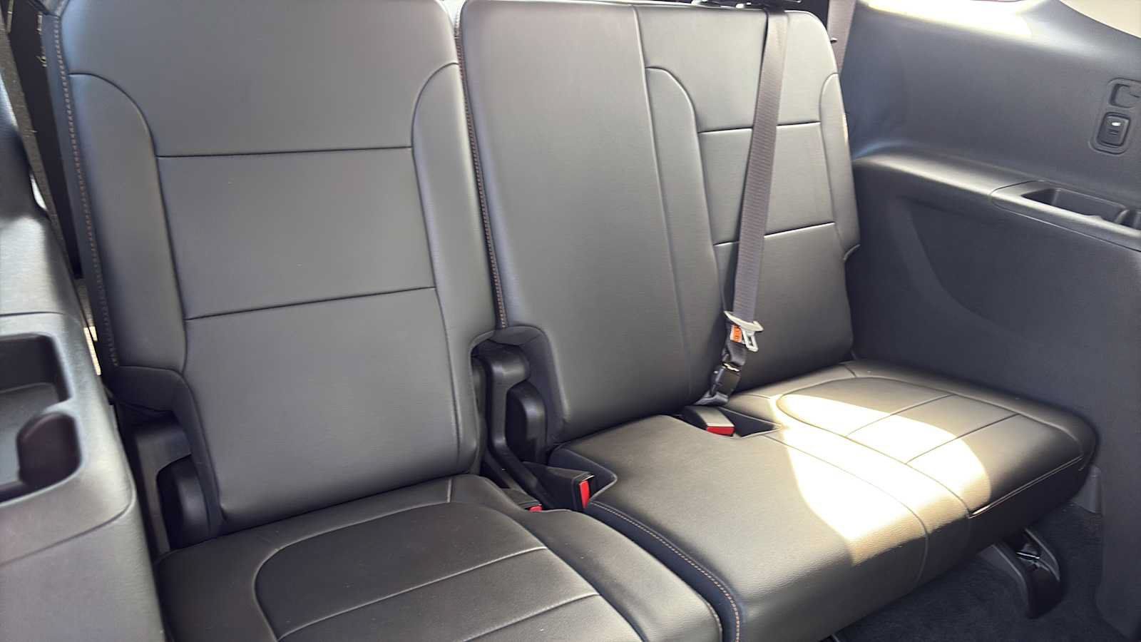 Used 2021 Chevrolet Traverse RS AWD/4WD image 23
