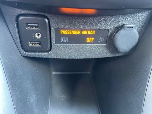 Used 2020 Chevrolet Trax LT w/ Driver Confidence Package AWD/4WD image 34