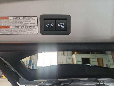 Used 2023 Toyota Corolla Cross XSE image 32