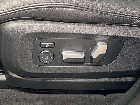 Used 2022 BMW X5 xDrive40i AWD/4WD image 18