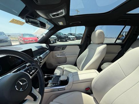 Used 2023 Mercedes-Benz GLB 250 image 17