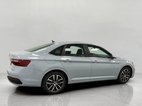 New 2025 Volkswagen Jetta SE image 2