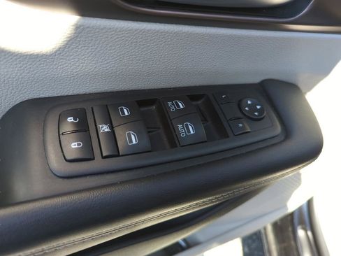 Used 2024 Chrysler Voyager LX image 26