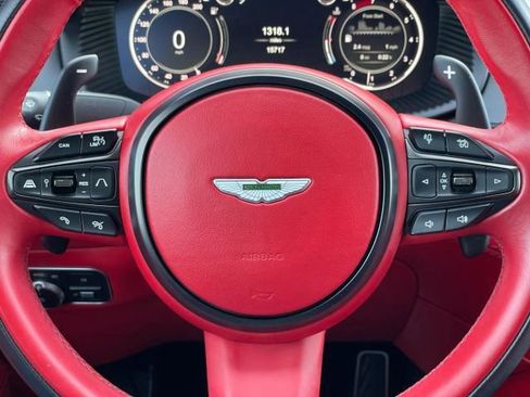 Used 2023 Aston Martin DBX AWD/4WD image 32
