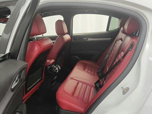 Used 2022 Alfa Romeo Stelvio Veloce AWD/4WD image 27