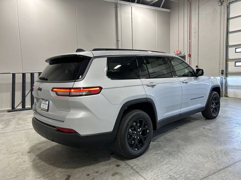 New 2026 Jeep Grand Cherokee L 4WD image 6