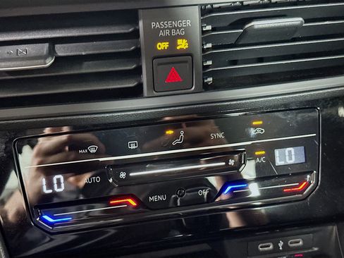 Used 2025 Volkswagen Jetta S image 23