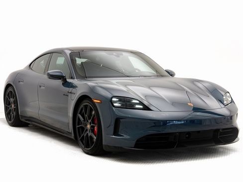 New 2025 Porsche Taycan GTS image 35