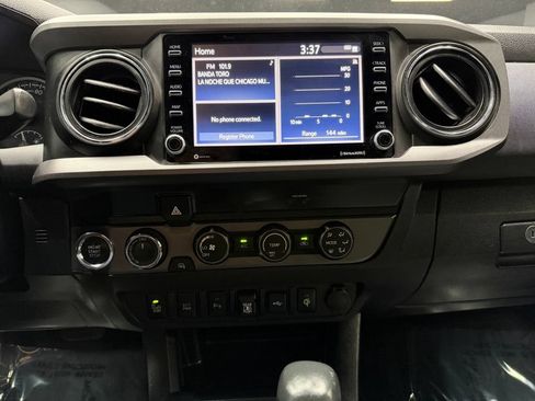 Used 2020 Toyota Tacoma TRD Sport w/ Technology Package AWD/4WD image 24