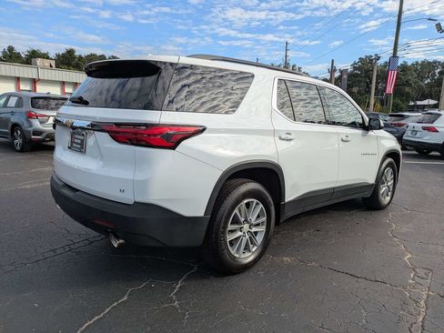 Used 2023 Chevrolet Traverse LT FWD image 4